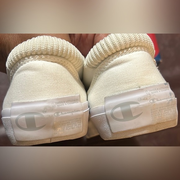 CHAMPION Metro Boys White Slip-On Shoes.. - Picture 5 of 6